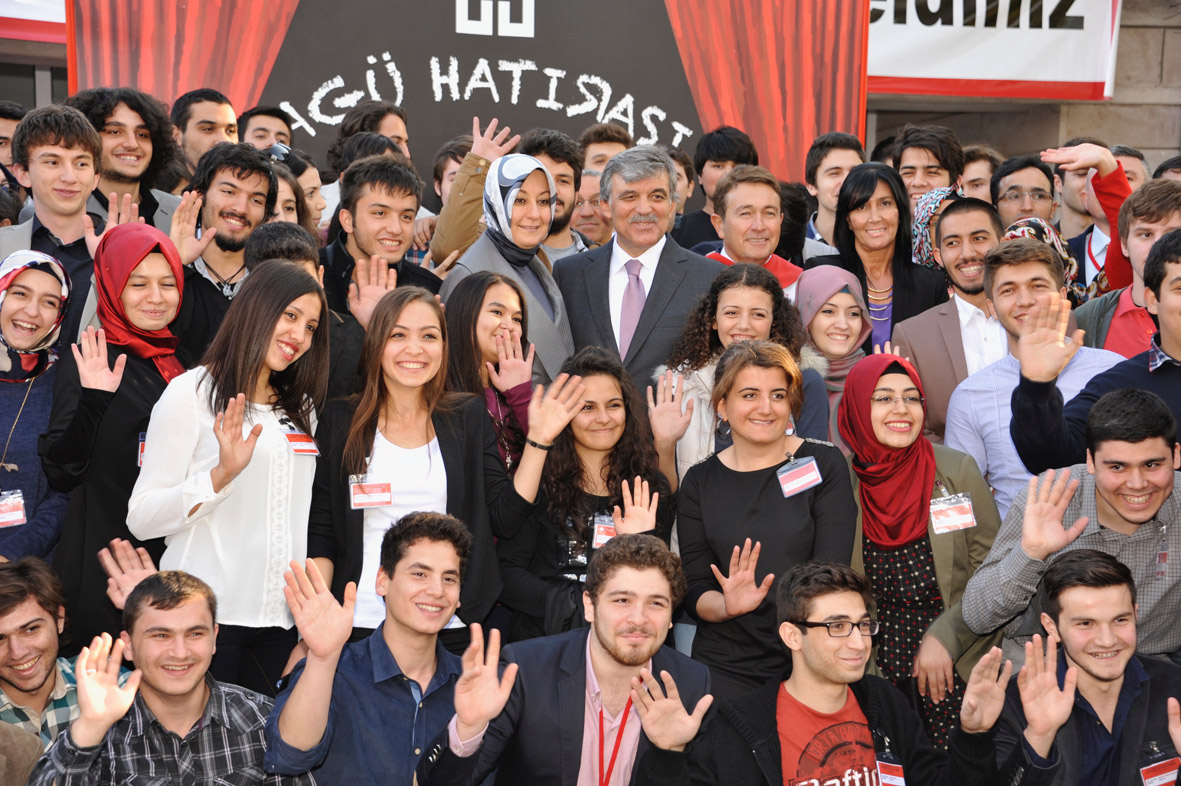 AGÜ’de Mezuniyet Heyecanı...
