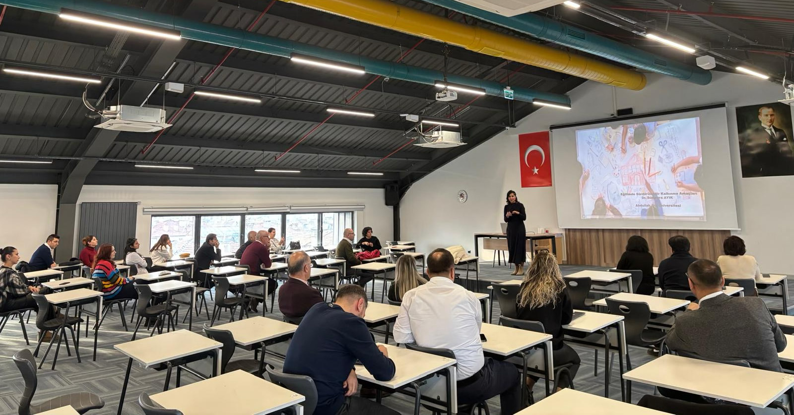 AGÜ Öğretim Üyesi Dr. Ayık’tan TED Koleji’ne Eğitim Semineri